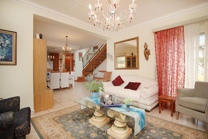 3 Bedroom Property for Sale in Reebok Western Cape